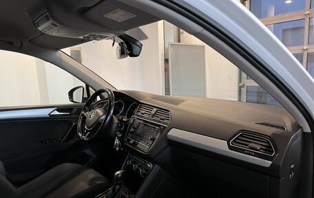 Volkswagen Tiguan II, 2017 год, 2 449 000 рублей, 12 фотография