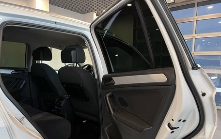 Volkswagen Tiguan II, 2017 год, 2 449 000 рублей, 17 фотография