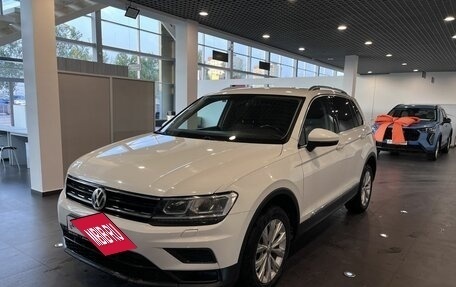 Volkswagen Tiguan II, 2017 год, 2 449 000 рублей, 7 фотография