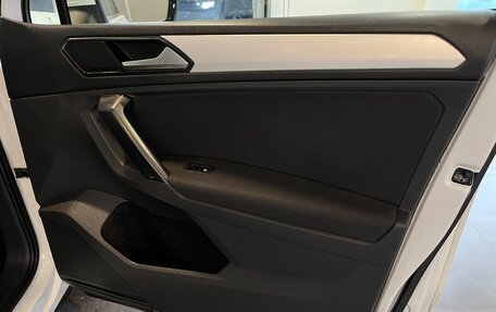 Volkswagen Tiguan II, 2017 год, 2 449 000 рублей, 28 фотография