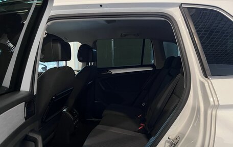 Volkswagen Tiguan II, 2017 год, 2 449 000 рублей, 24 фотография