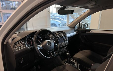 Volkswagen Tiguan II, 2017 год, 2 449 000 рублей, 23 фотография