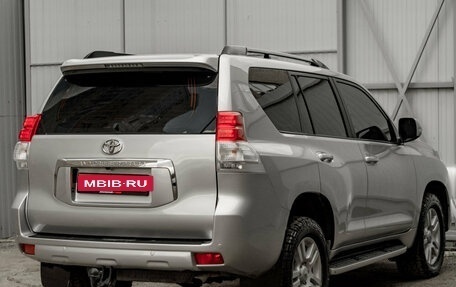 Toyota Land Cruiser Prado 150 рестайлинг 2, 2013 год, 2 600 000 рублей, 7 фотография