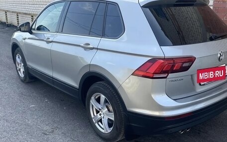 Volkswagen Tiguan II, 2019 год, 2 170 000 рублей, 2 фотография