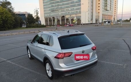 Volkswagen Tiguan II, 2020 год, 2 145 000 рублей, 2 фотография