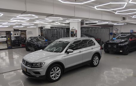 Volkswagen Tiguan II, 2020 год, 2 145 000 рублей, 13 фотография