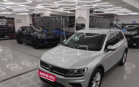 Volkswagen Tiguan II, 2020 год, 2 145 000 рублей, 16 фотография
