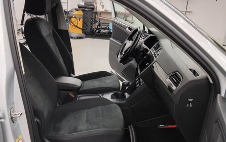 Volkswagen Tiguan II, 2020 год, 2 145 000 рублей, 29 фотография