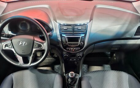 Hyundai Solaris II рестайлинг, 2016 год, 1 099 000 рублей, 9 фотография