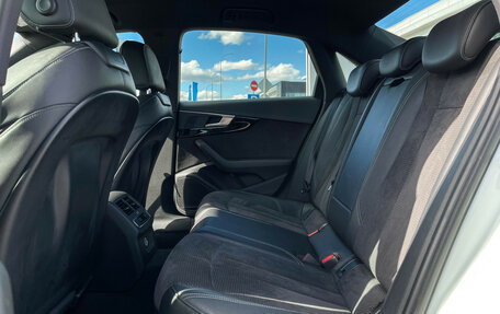 Audi A4, 2016 год, 2 997 000 рублей, 10 фотография
