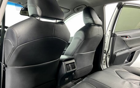 Toyota Camry, 2018 год, 2 800 000 рублей, 11 фотография