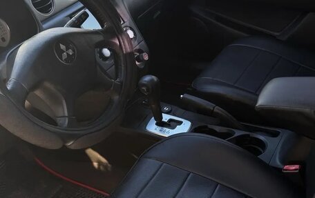 Mitsubishi Outlander III рестайлинг 3, 2004 год, 1 200 000 рублей, 19 фотография