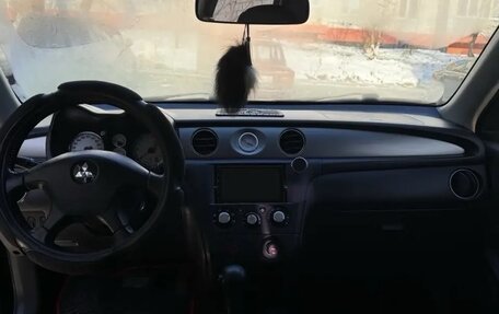 Mitsubishi Outlander III рестайлинг 3, 2004 год, 1 200 000 рублей, 18 фотография