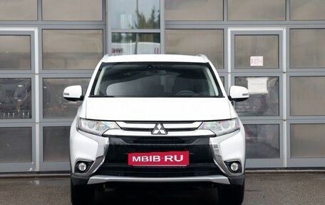 Mitsubishi Outlander III рестайлинг 3, 2018 год, 1 849 000 рублей, 2 фотография