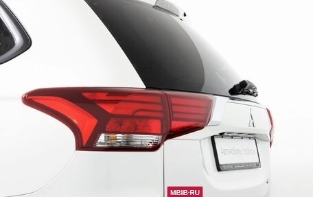 Mitsubishi Outlander III рестайлинг 3, 2018 год, 1 849 000 рублей, 8 фотография