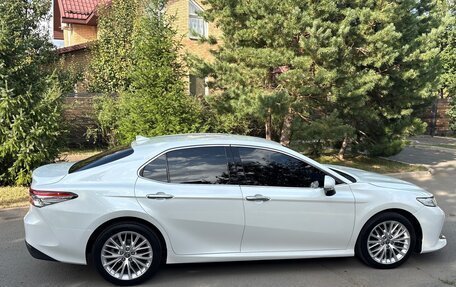 Toyota Camry, 2021 год, 3 070 000 рублей, 7 фотография