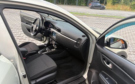 KIA Rio IV, 2018 год, 1 550 000 рублей, 11 фотография