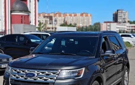 Ford Explorer VI, 2018 год, 2 400 000 рублей, 2 фотография