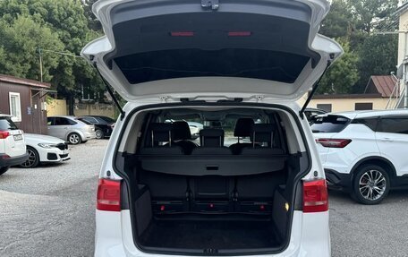 Volkswagen Touran III, 2011 год, 1 200 000 рублей, 4 фотография