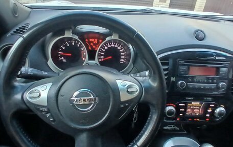 Nissan Juke II, 2011 год, 900 000 рублей, 3 фотография