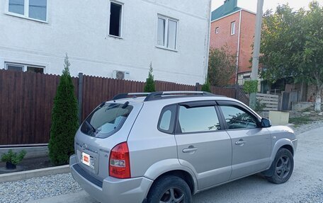 Hyundai Tucson III, 2005 год, 750 000 рублей, 2 фотография