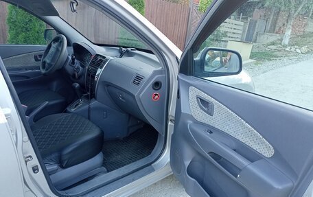 Hyundai Tucson III, 2005 год, 750 000 рублей, 21 фотография