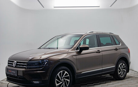 Volkswagen Tiguan II, 2019 год, 2 395 000 рублей, 1 фотография