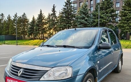 Renault Logan I, 2015 год, 800 000 рублей, 2 фотография