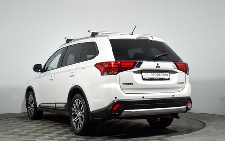 Mitsubishi Outlander III рестайлинг 3, 2016 год, 1 425 000 рублей, 7 фотография