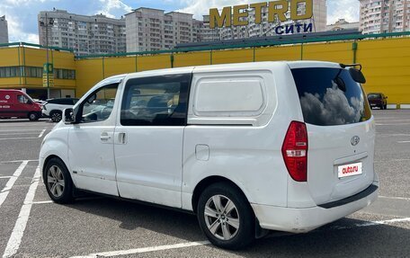 Hyundai Grand Starex Grand Starex I рестайлинг 2, 2008 год, 650 000 рублей, 12 фотография