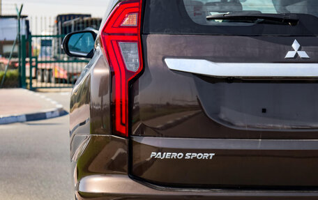 Mitsubishi Pajero Sport III рестайлинг, 2023 год, 4 150 000 рублей, 10 фотография