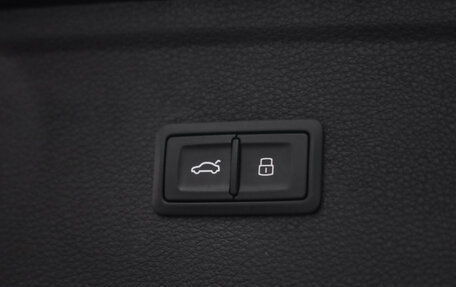 Audi Q5, 2018 год, 2 379 000 рублей, 32 фотография