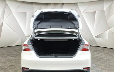 Toyota Camry, 2021 год, 3 085 000 рублей, 12 фотография