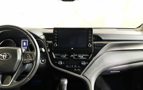 Toyota Camry, 2021 год, 3 085 000 рублей, 15 фотография