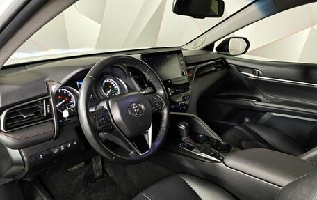 Toyota Camry, 2021 год, 3 085 000 рублей, 19 фотография