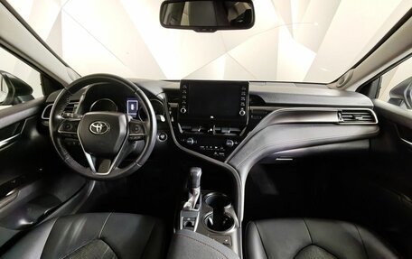 Toyota Camry, 2021 год, 3 085 000 рублей, 14 фотография
