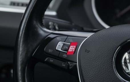 Volkswagen Tiguan II, 2018 год, 2 499 000 рублей, 13 фотография
