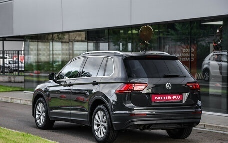 Volkswagen Tiguan II, 2018 год, 2 499 000 рублей, 8 фотография