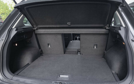 Volkswagen Tiguan II, 2018 год, 2 499 000 рублей, 27 фотография
