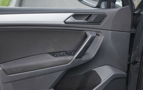 Volkswagen Tiguan II, 2018 год, 2 499 000 рублей, 20 фотография