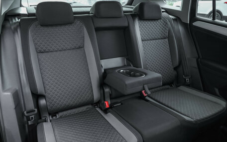 Volkswagen Tiguan II, 2018 год, 2 499 000 рублей, 23 фотография