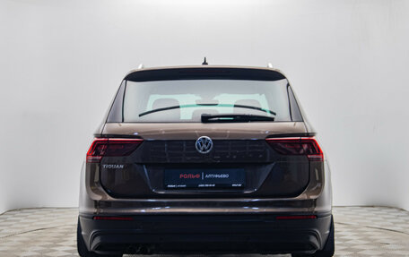 Volkswagen Tiguan II, 2019 год, 2 395 000 рублей, 4 фотография