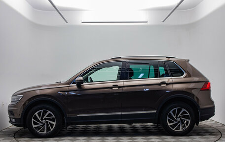 Volkswagen Tiguan II, 2019 год, 2 395 000 рублей, 2 фотография