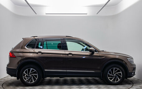 Volkswagen Tiguan II, 2019 год, 2 395 000 рублей, 6 фотография