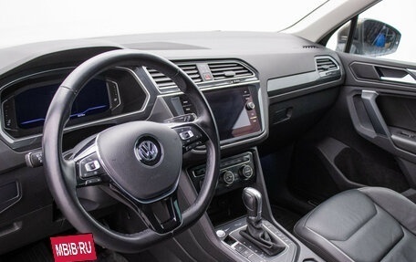 Volkswagen Tiguan II, 2019 год, 2 395 000 рублей, 9 фотография