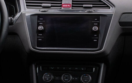 Volkswagen Tiguan II, 2019 год, 2 395 000 рублей, 14 фотография