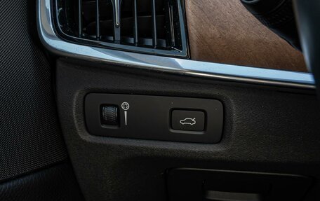 Volvo S90 II рестайлинг, 2020 год, 4 360 000 рублей, 17 фотография
