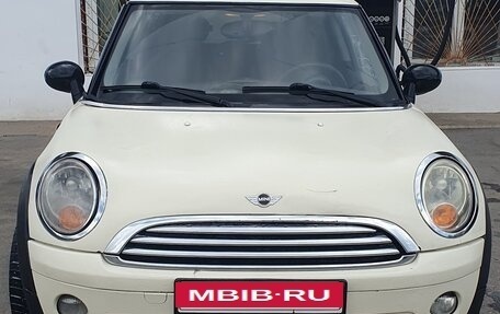 MINI Hatch, 2009 год, 400 000 рублей, 2 фотография