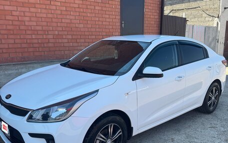 KIA Rio IV, 2019 год, 1 370 000 рублей, 2 фотография