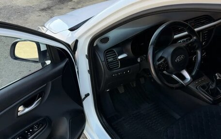 KIA Rio IV, 2019 год, 1 370 000 рублей, 12 фотография